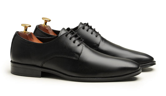 Which Type of Shoes Are Best for Men in Offices?